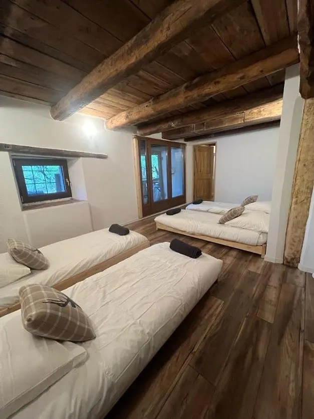 Chalet Spacieux Et Authentique 12 Personnes Allos