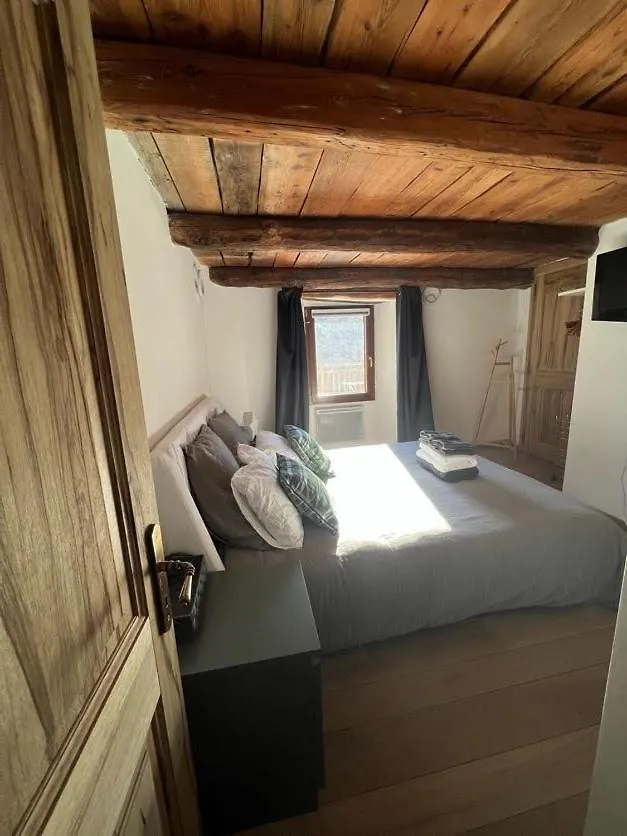 Chalet Spacieux Et Authentique 12 Personnes Allos France