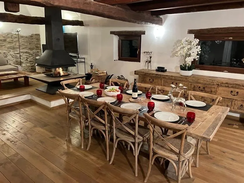 Chalet Spacieux Et Authentique 12 Personnes Allos