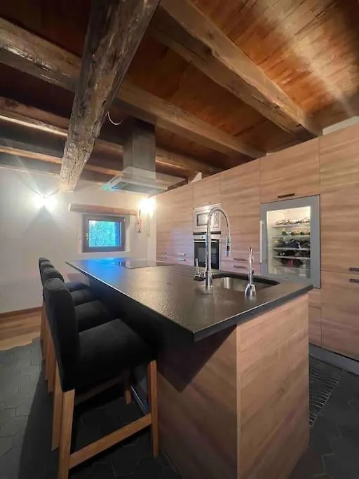 Chalet Spacieux Et Authentique 12 Personnes Allos 0*,  France
